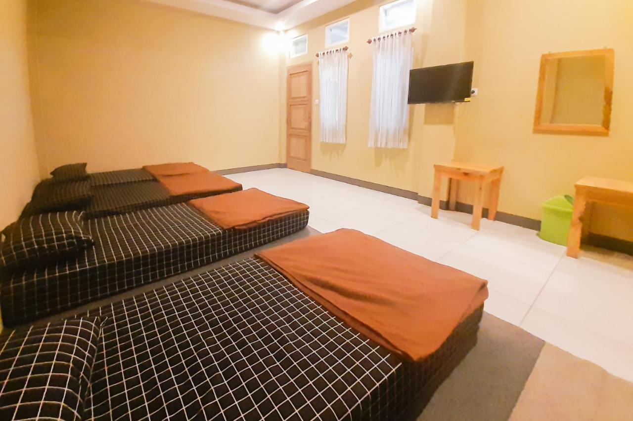Delvia Bromo Homestay Mitra Reddoorz Pasuruan Extérieur photo